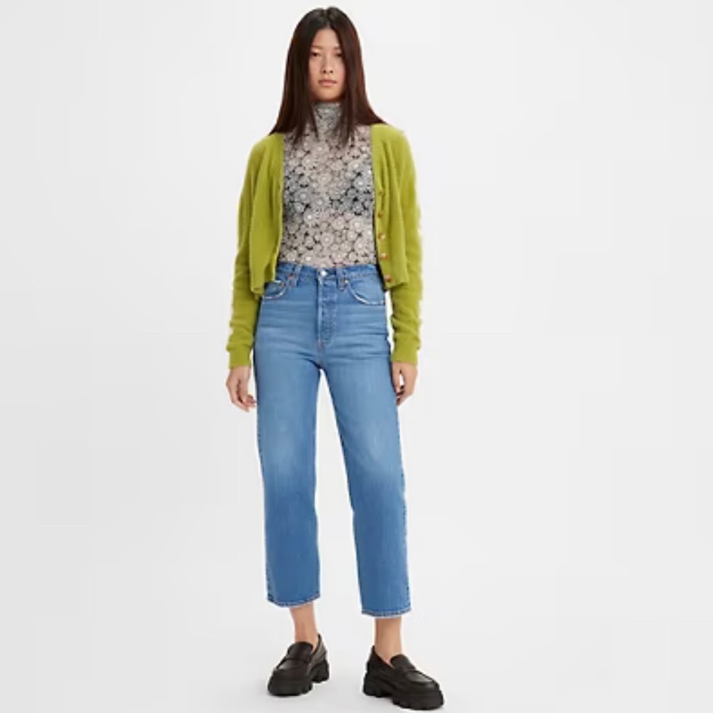 Levi’s ribcage jean size 30